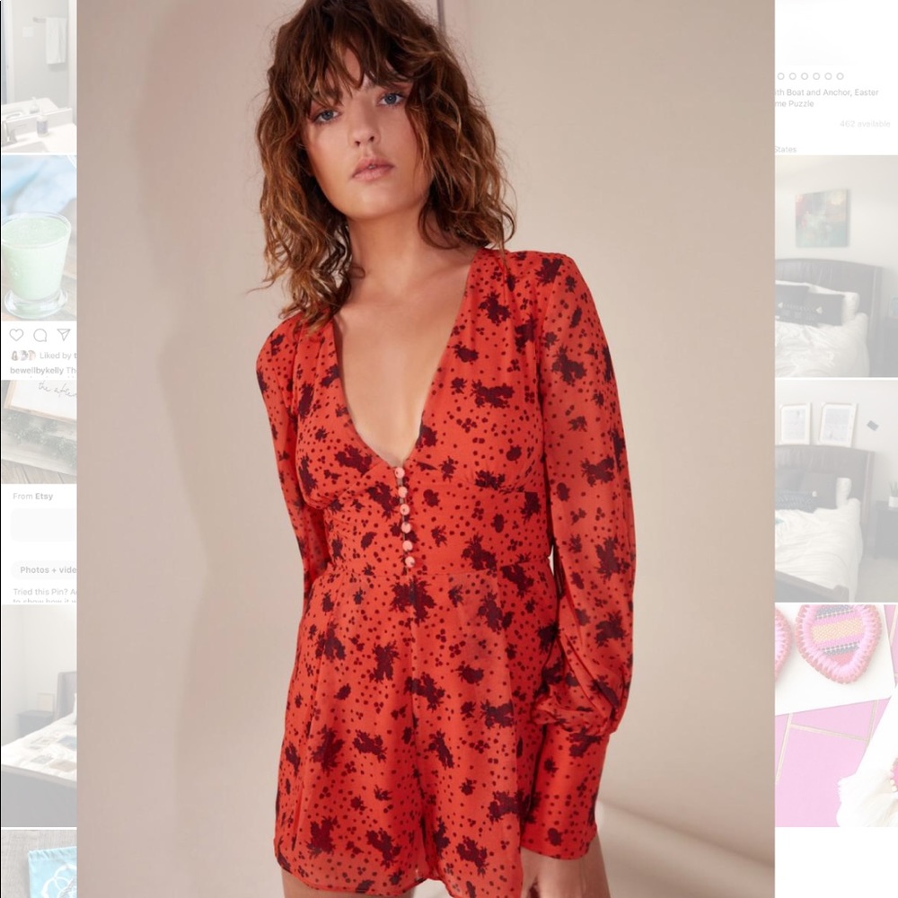 C/MEO floral play suit size small